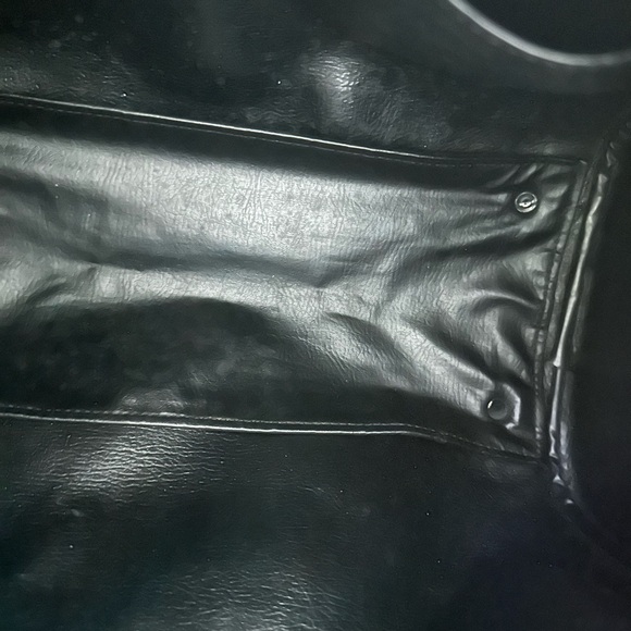 Authentic Burberry Boston Bag- includes COA. - Picture 4 of 15